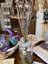 Load image into Gallery viewer, Ceramic Flower Frog